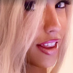 Angel's Chat & Dating Profile