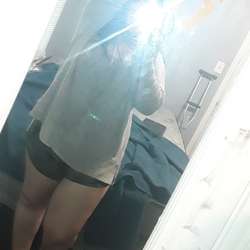 Ashley19's Chat & Dating Profile