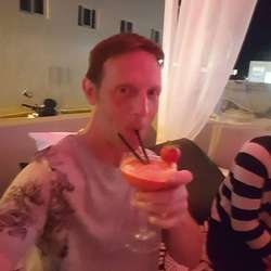 BlueEyedGuy's Chat & Dating Profile