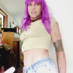 Brene's Chat & Dating Profile