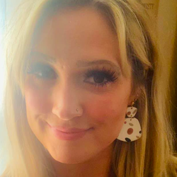 CassandraD's Chat & Dating Profile