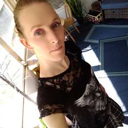 Chelsea's Chat & Dating Profile