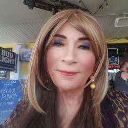 CindyWill's Chat & Dating Profile