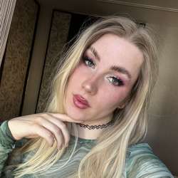Claire31's Chat & Dating Profile