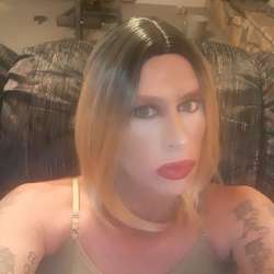 Courtney334's Chat & Dating Profile