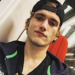 Darkside95's Chat & Dating Profile