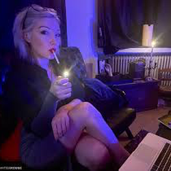 Domina0813997's Chat & Dating Profile