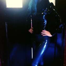 Domina101's Chat & Dating Profile