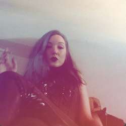 DommeElizabeth's Chat & Dating Profile