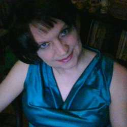 Eleena's Chat & Dating Profile