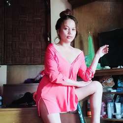 Ella's Chat & Dating Profile