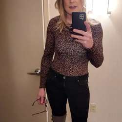 Fabulousinsilk's Chat & Dating Profile