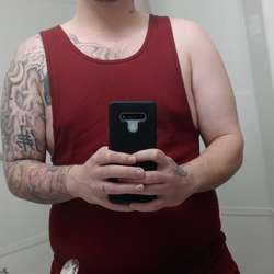 Fr3akYm0m0's Chat & Dating Profile