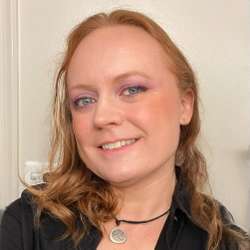 GinnyFire's Chat & Dating Profile