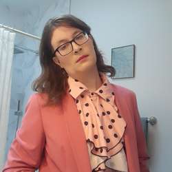 HannahHerself's Chat & Dating Profile