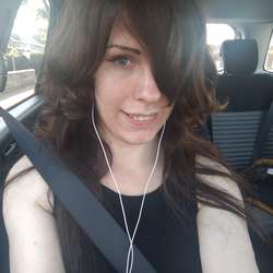 ItsEmily's Chat & Dating Profile