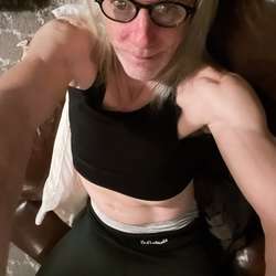 JeniffezTransz's Chat & Dating Profile