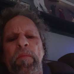 Jiizz's Chat & Dating Profile