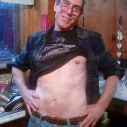 Joezy2267's Chat & Dating Profile