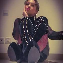 Julez83's Chat & Dating Profile