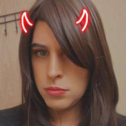 Julieluv84's Chat & Dating Profile