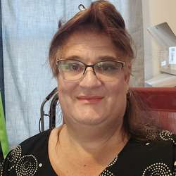 JustBree's Chat & Dating Profile