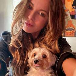 Katebeckisale's Chat & Dating Profile