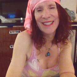 Kellibelle's Chat & Dating Profile