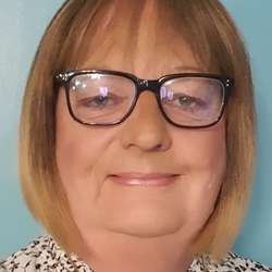 KelseyLou's Chat & Dating Profile