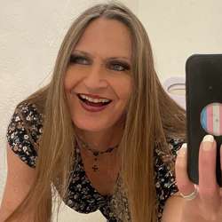 KrisSodapop's Chat & Dating Profile