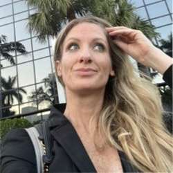 KristinT's Chat & Dating Profile