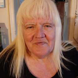 KrystalDawn's Chat & Dating Profile