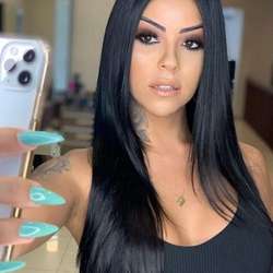 Lauren's Chat & Dating Profile