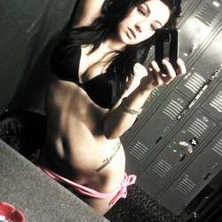 LaylaBaybee321's Chat & Dating Profile