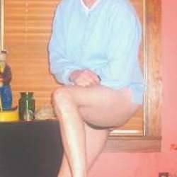 LeahW's Chat & Dating Profile