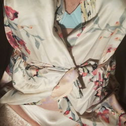 LeslieLingerie's Chat & Dating Profile