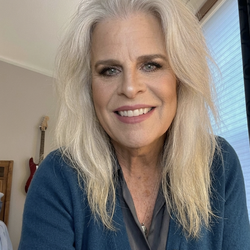 LillyAlexnder58's Chat & Dating Profile