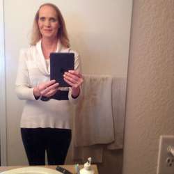 LonelyDana's Chat & Dating Profile