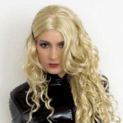 Lucienne's Chat & Dating Profile