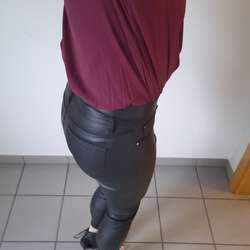 Lucy83siss's Chat & Dating Profile