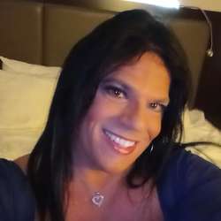 Mandi4ucd's Chat & Dating Profile