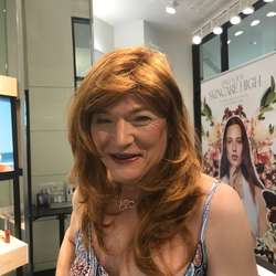 Marcie's Chat & Dating Profile