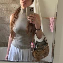 Meganguthrie's Chat & Dating Profile