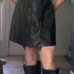 MsLeather's Chat & Dating Profile