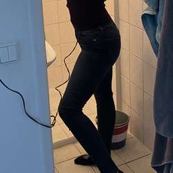 NicoleCrossdress's Chat & Dating Profile