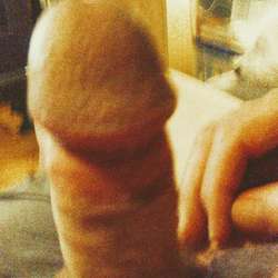 Pussyncockeater's Chat & Dating Profile