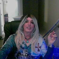 Ravenezz's Chat & Dating Profile