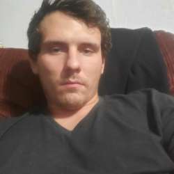 Rayvin96's Chat & Dating Profile