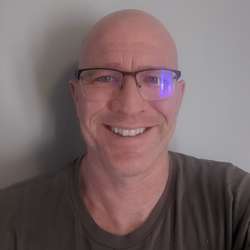 RobinDenver's Chat & Dating Profile