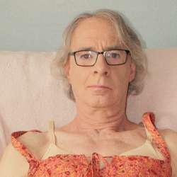 Sally242's Chat & Dating Profile